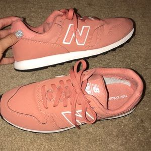 new balance salmon color
